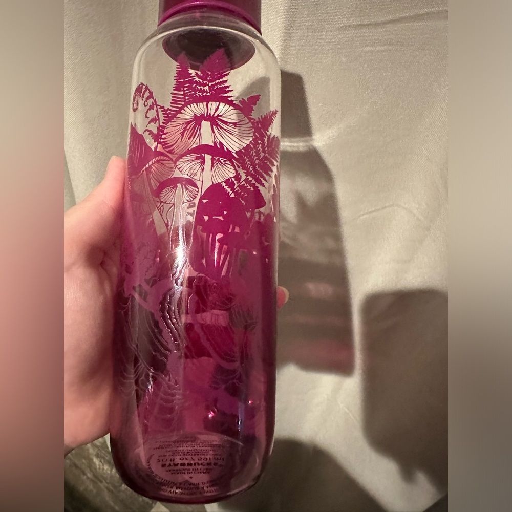 2022 mushroom Starbucks water bottle